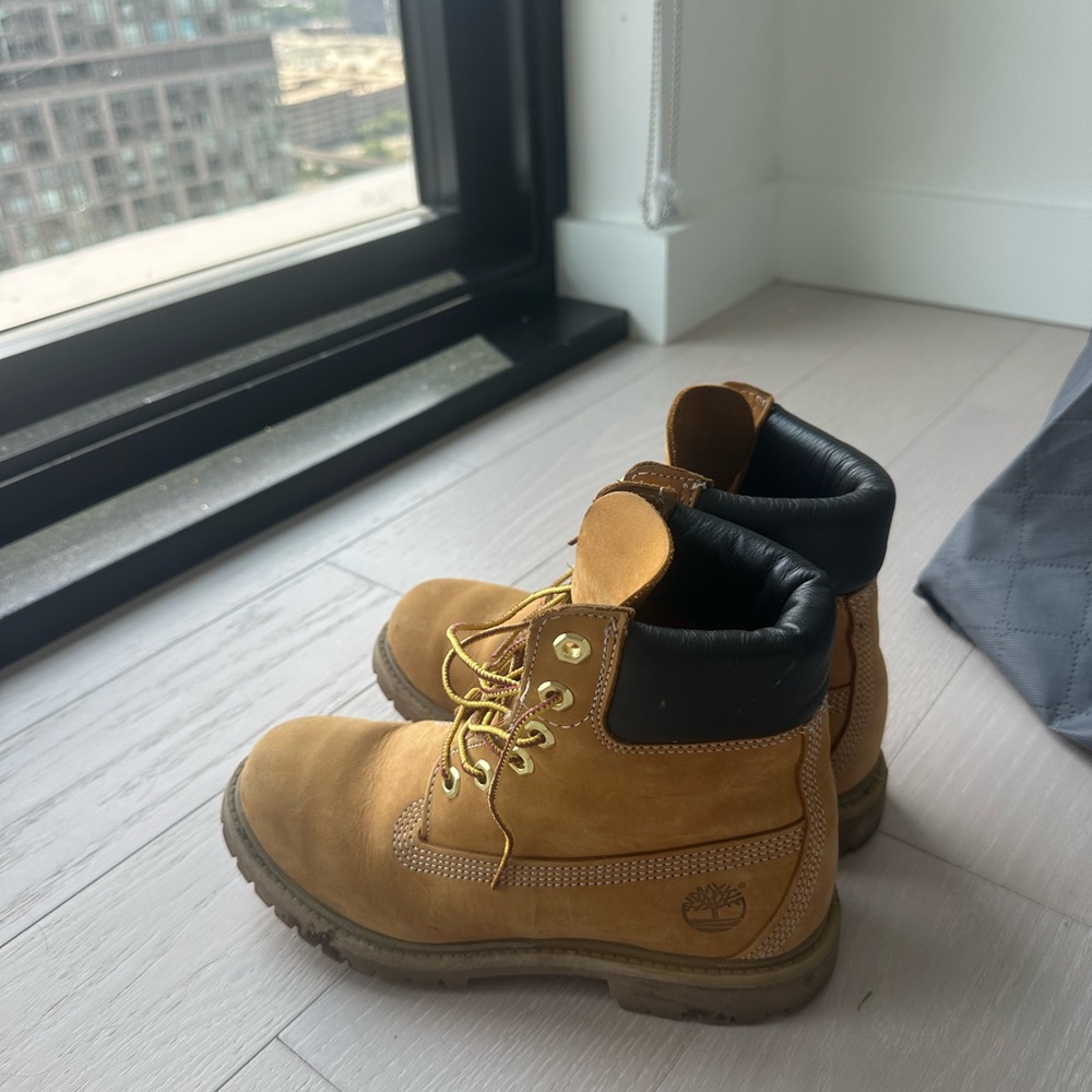 Timberland Tan and Black Boots with Durable Rubber Sol - WIDE